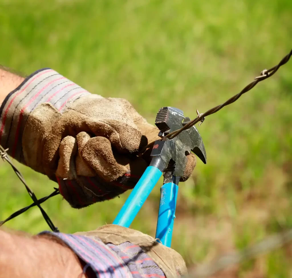 Fence repair in Minnesota